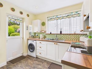 Kitchen- click for photo gallery